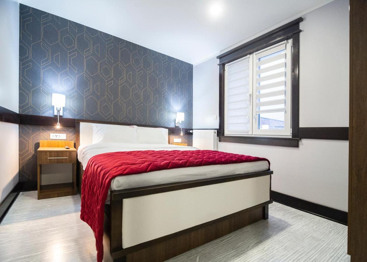 Nbn National Co Aparthotel Ivanjica Buitenkant foto